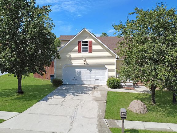 2nd image of 102 Winfall Court