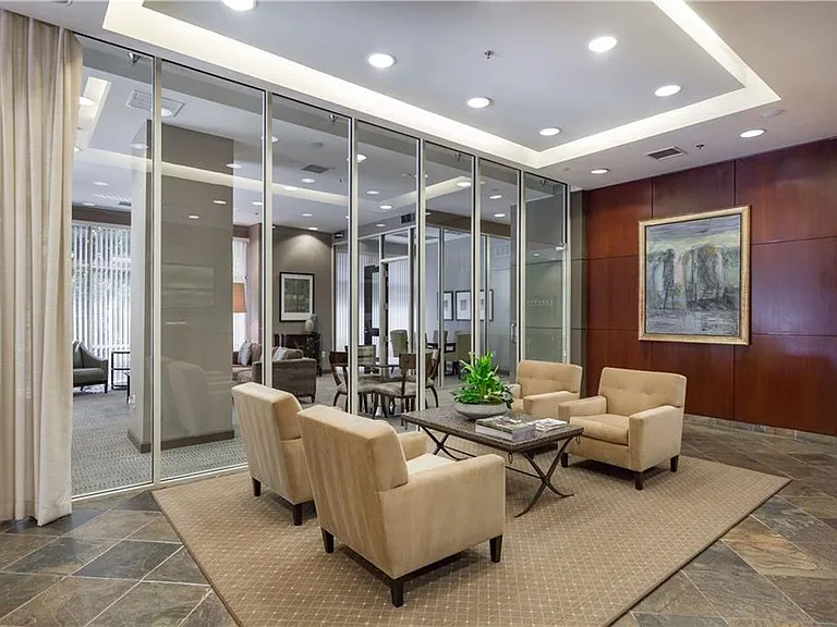 2626 Peachtree Rd NW #1008 — Photo 4