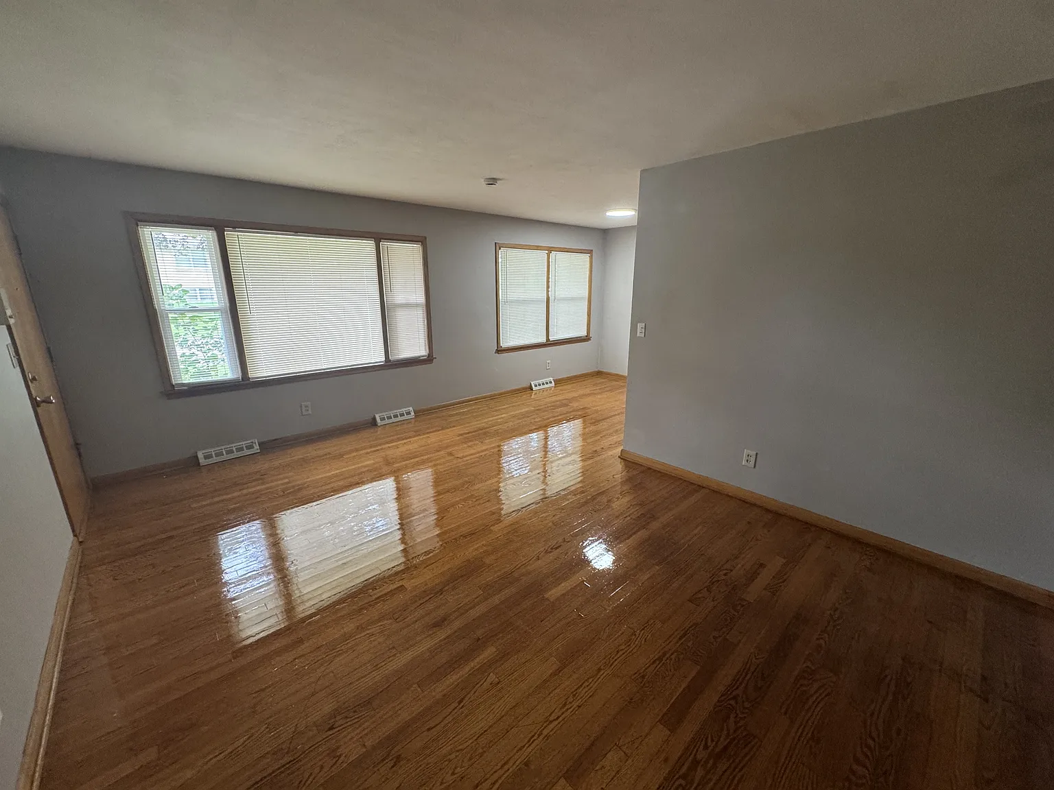2432 Holmes Street-F - 2 — Photo 3