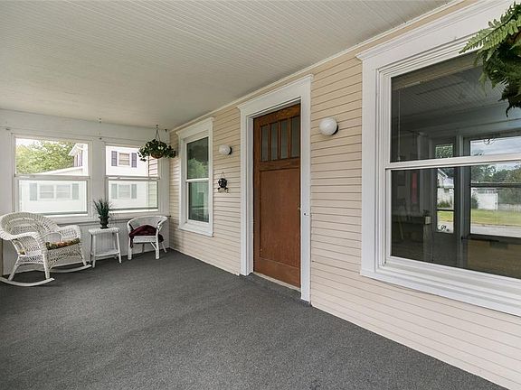 3rd image of 655 Western Ave