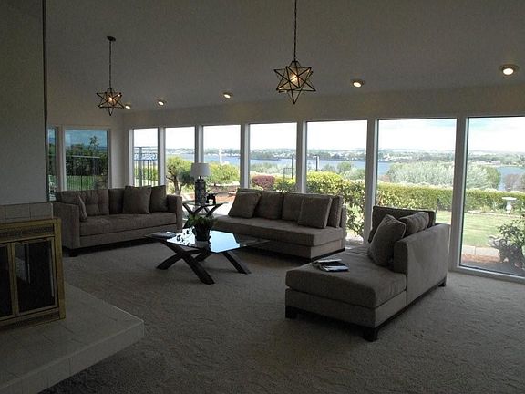 3rd image of 2911 W Canal Dr