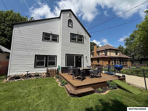 3rd image of 115 S Kentucky Ave