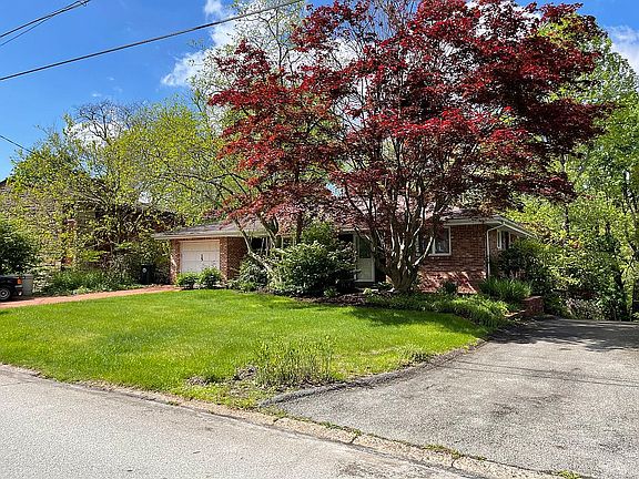 4th image of 15 Oak Glen Dr