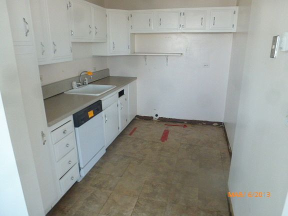 3rd image of 4300 W Ford City Dr APT 1107