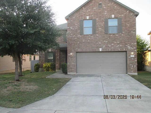 3 bed, 2.5 bath, 2409 sqft, $1,945 — Photo 1