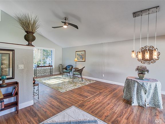 5th image of 3514 Dartmouth Dr SE