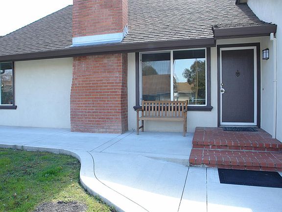 5th image of 374 Henderson Dr