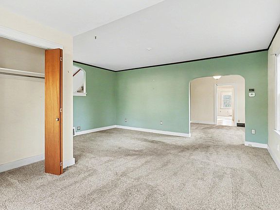 3rd image of 2516 Fairfield Ave