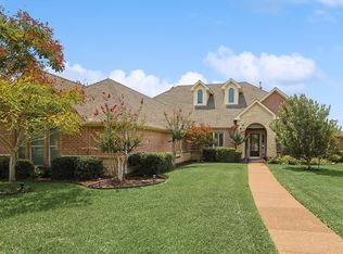 909 Shady Bend Dr, Kennedale, TX 76060