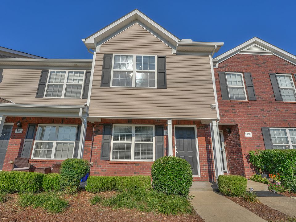 1st image of 130 Oak Valley Cir