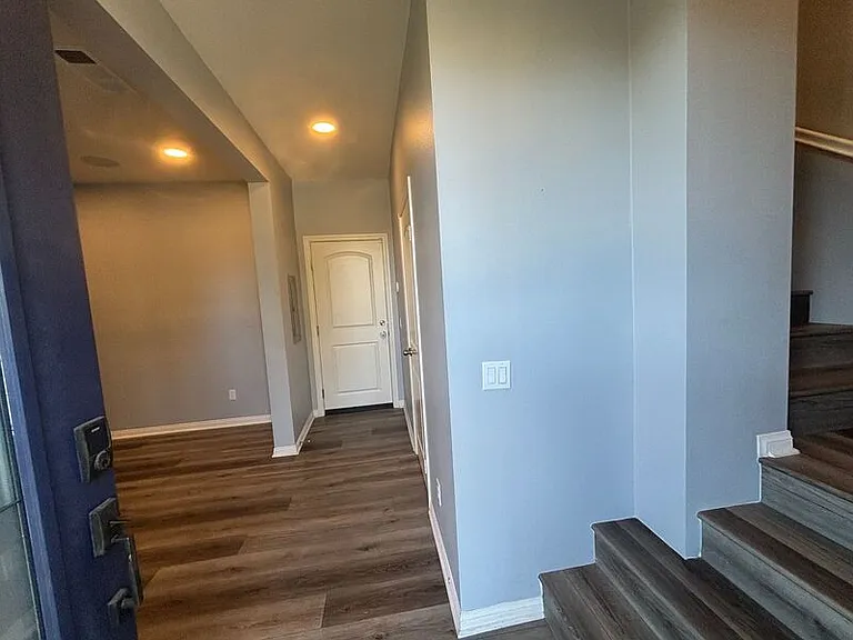 7819 Paxton Pl — Photo 4
