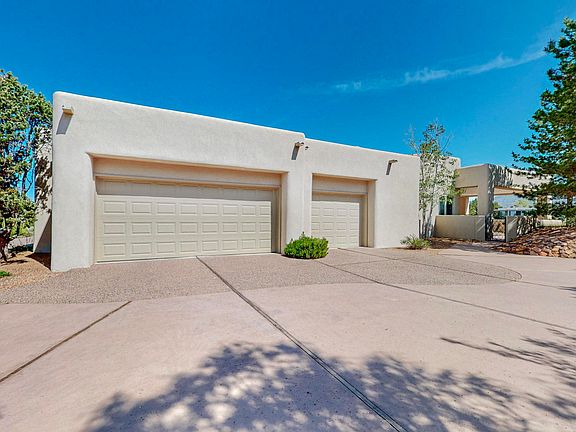 3rd image of 13405 Pino Canyon Pl NE