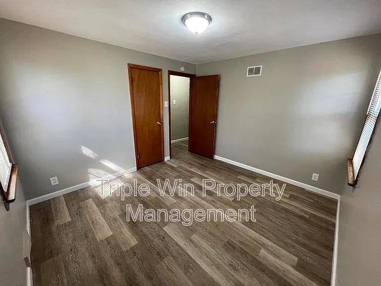 1280 Saint Catherine St — Photo 26