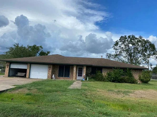 249 Camellia Dr, Brazoria, TX 77422