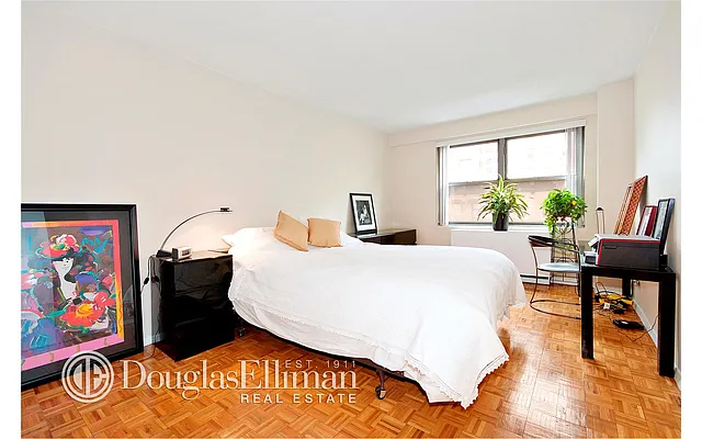 Sold by Douglas Elliman | media 19
