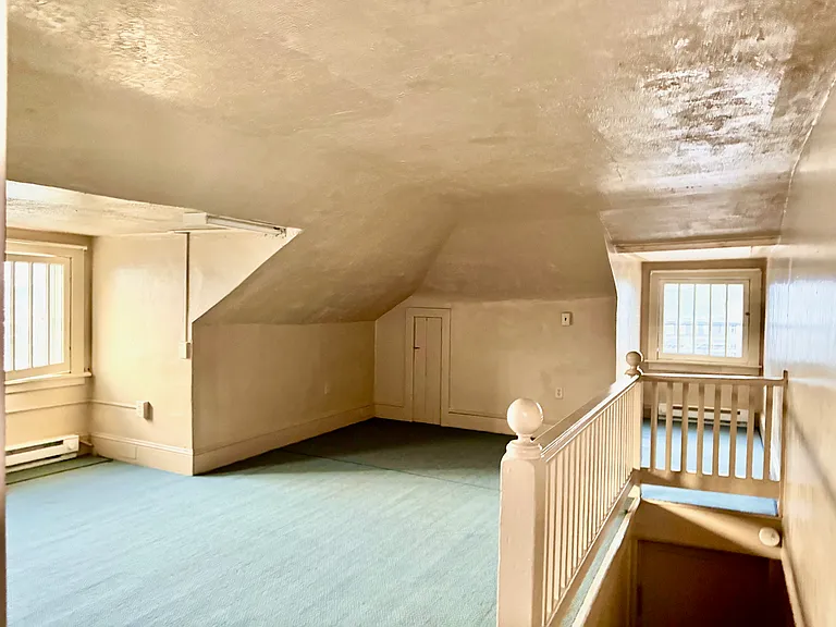414 High St Unit 2 - 3rd Level Bedroom