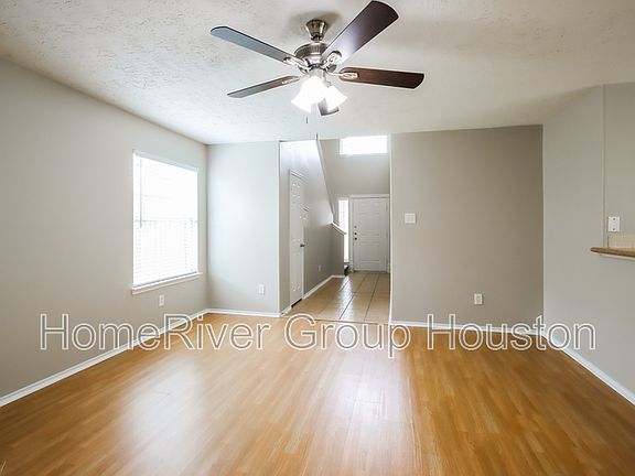 5th image of 18409 Sunrise Oaks Ct