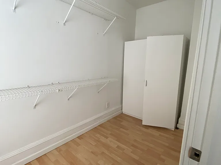 12010 Paul Ave — Photo 9