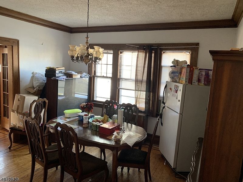 2nd image of 507-9 McMichael Pl
