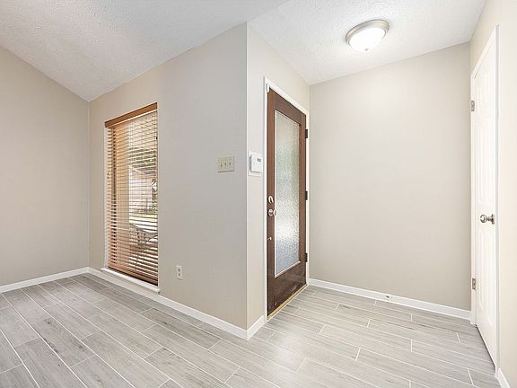 4th image of 21214 Park Bend Dr