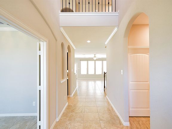 3rd image of 2437 Branshill Dr