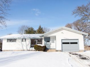 5987 Rose St, North Syracuse, NY 13212