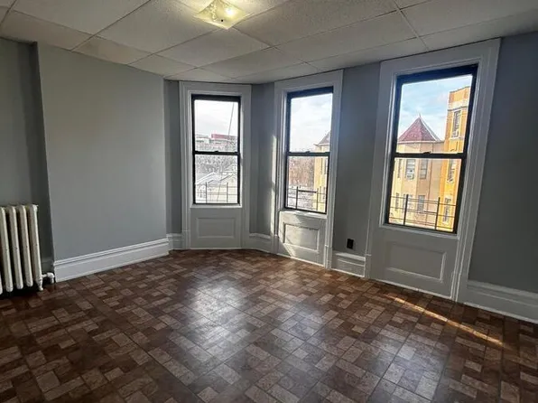 176 Palisade Ave, Yonkers, NY 10701