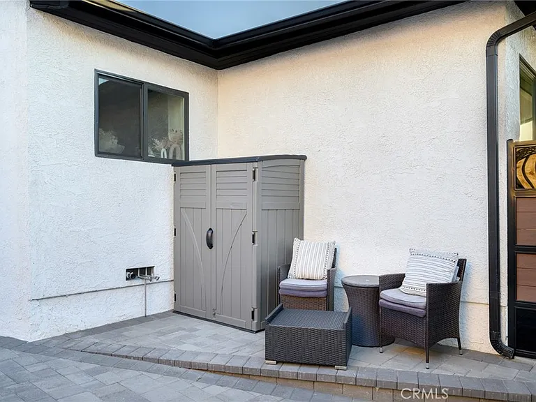 915 Cornell — Photo 19