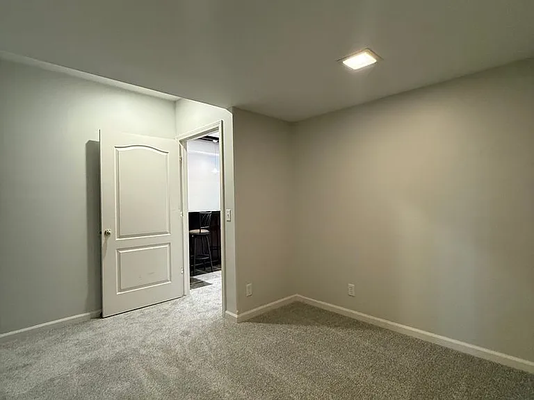 9606 S 27th St — Photo 24