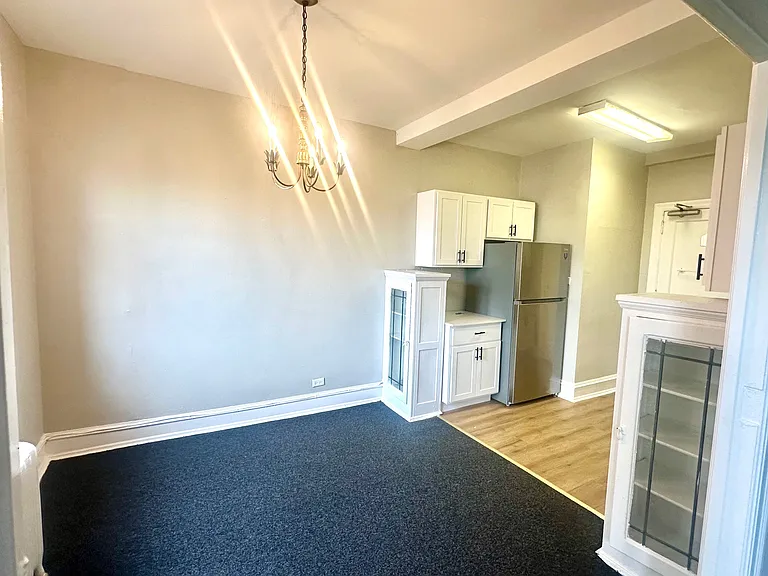 Elizabeth Manor — Photo 14