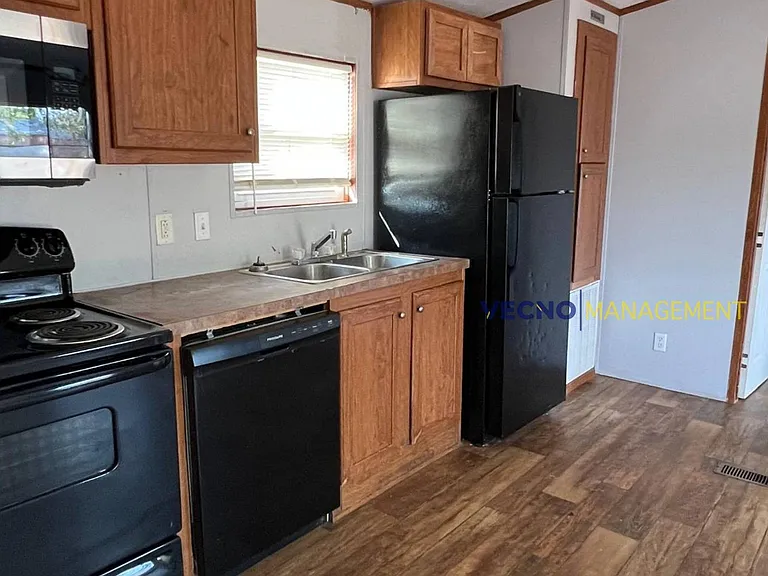 1819 Country Rd #1001-11 — Photo 3