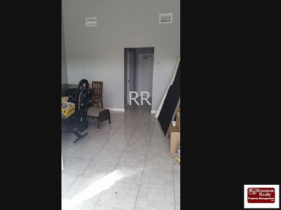 2nd image of 2215 NE 10th Ter Ste 101
