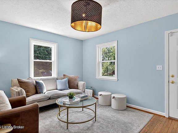 3rd image of 2605 Parklawn Dr