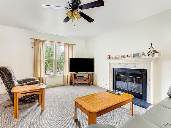 4th image of 8107 Candleberry Dr
