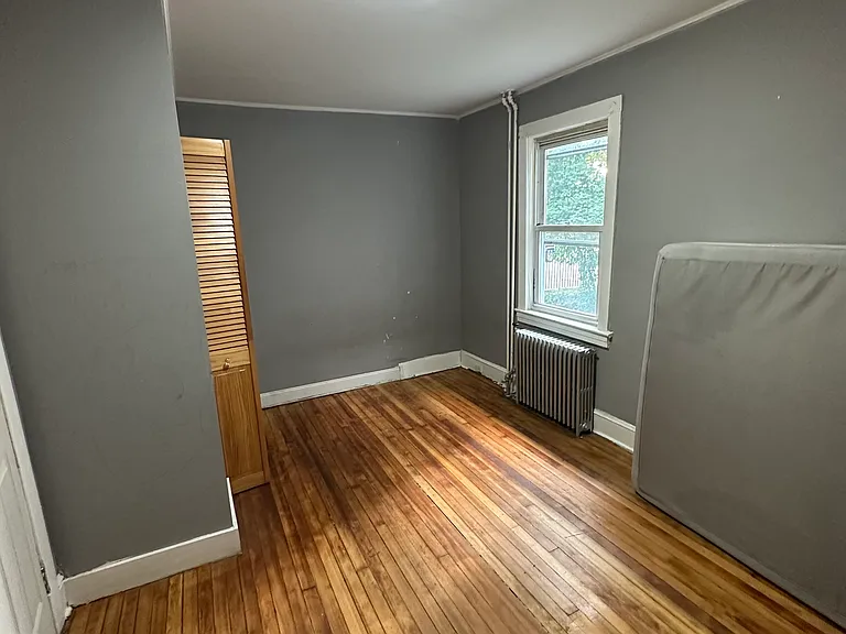 33 Dunbar St #1 — Photo 13