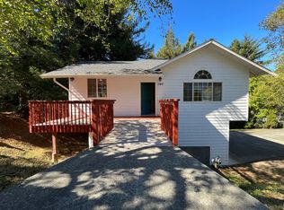 1146 Vista Dr, Eureka, CA 95503