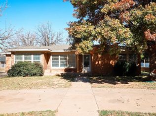 2328 N 4th St, Tahoka, TX 79373