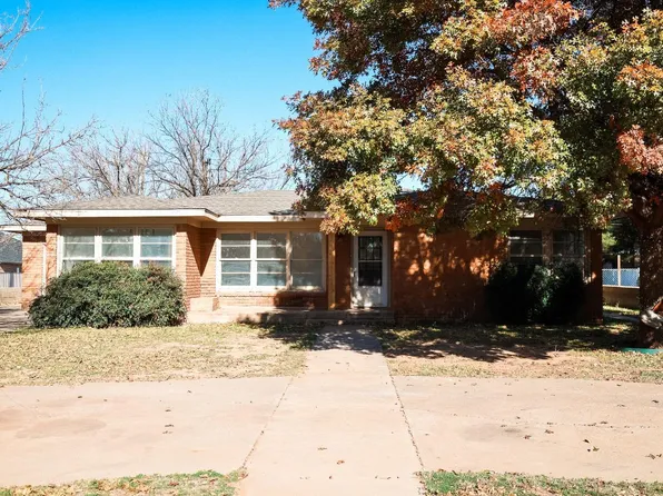 2328 N 4th St, Tahoka, TX 79373