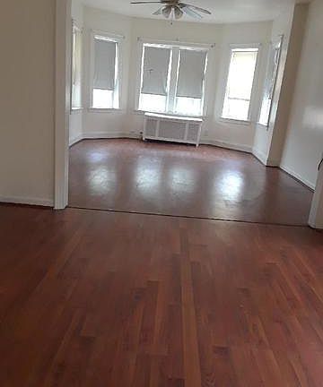 2nd image of 10122 S Saint Lawrence Ave