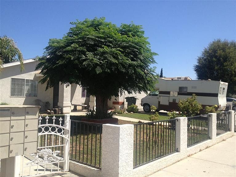 2nd image of 1880 Fern Tree Close
