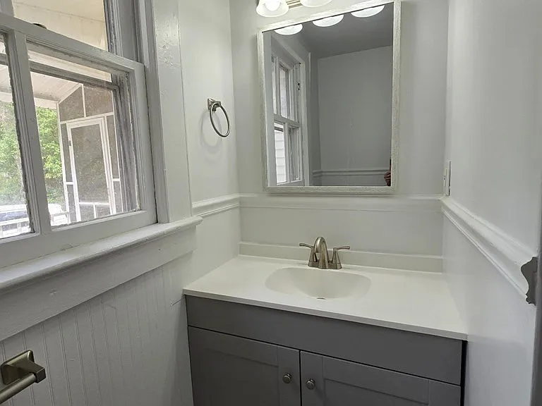 403 W Hampton Ave — Photo 12