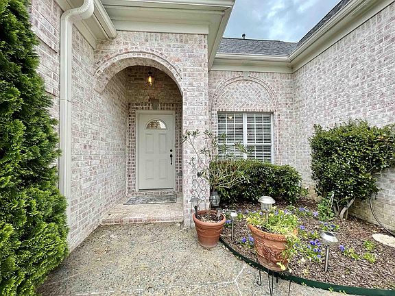 3rd image of 50 Pine Meadows Ln