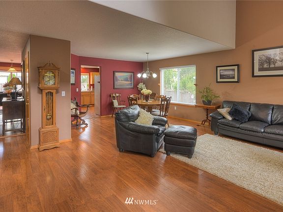 3rd image of 3027 Swordfern Drive NW