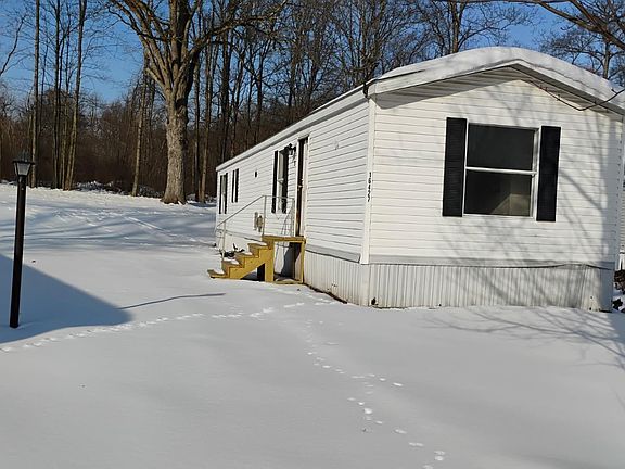 2nd image of 16427 Horseshoe Dr #3
