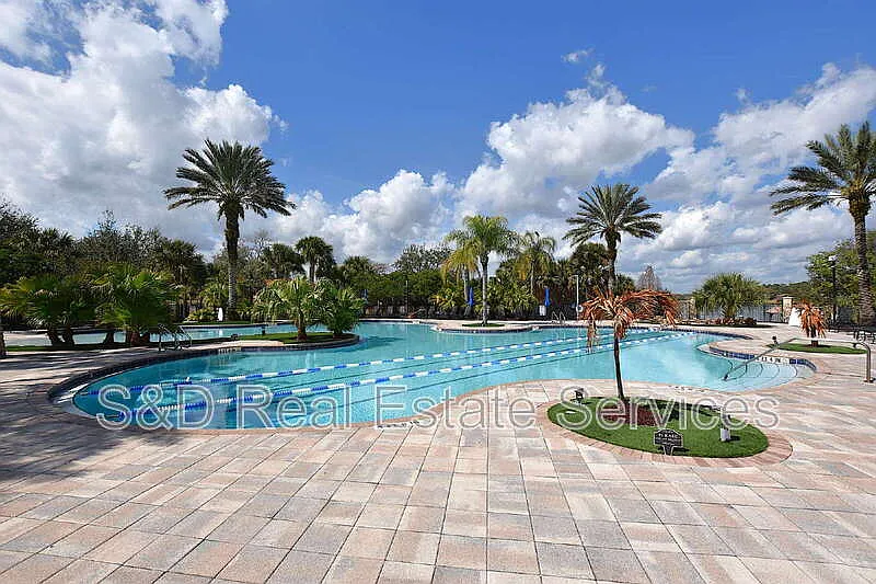 5 bed, 3.5 bath, 3216 sqft, $3,410 — Photo 2