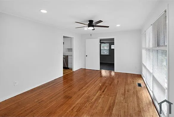 1929 W Oakland Ave — Photo 13