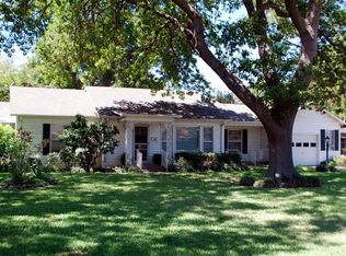 603 Merritt St, River Oaks, TX 76114