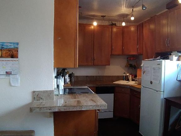 5th image of 1532 N High St APT 3