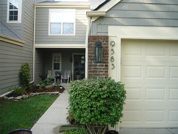 3rd image of 9583 Aberdare Dr
