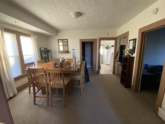 3rd image of 1120 E Ave